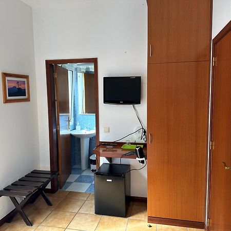 Residencial Familia Hotel Machico  Exterior photo
