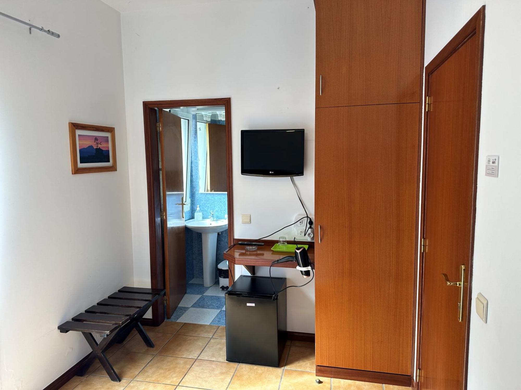 Residencial Familia Hotel Machico  Exterior photo