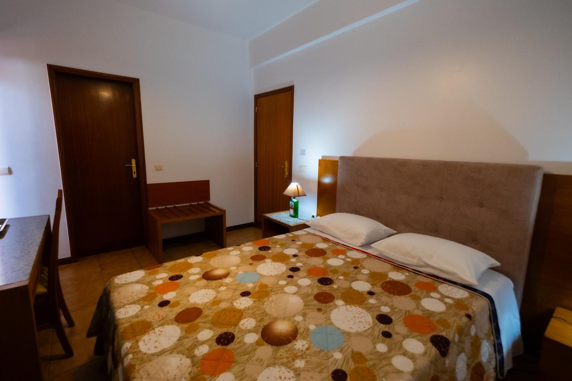 Residencial Familia Hotel Machico  Exterior photo
