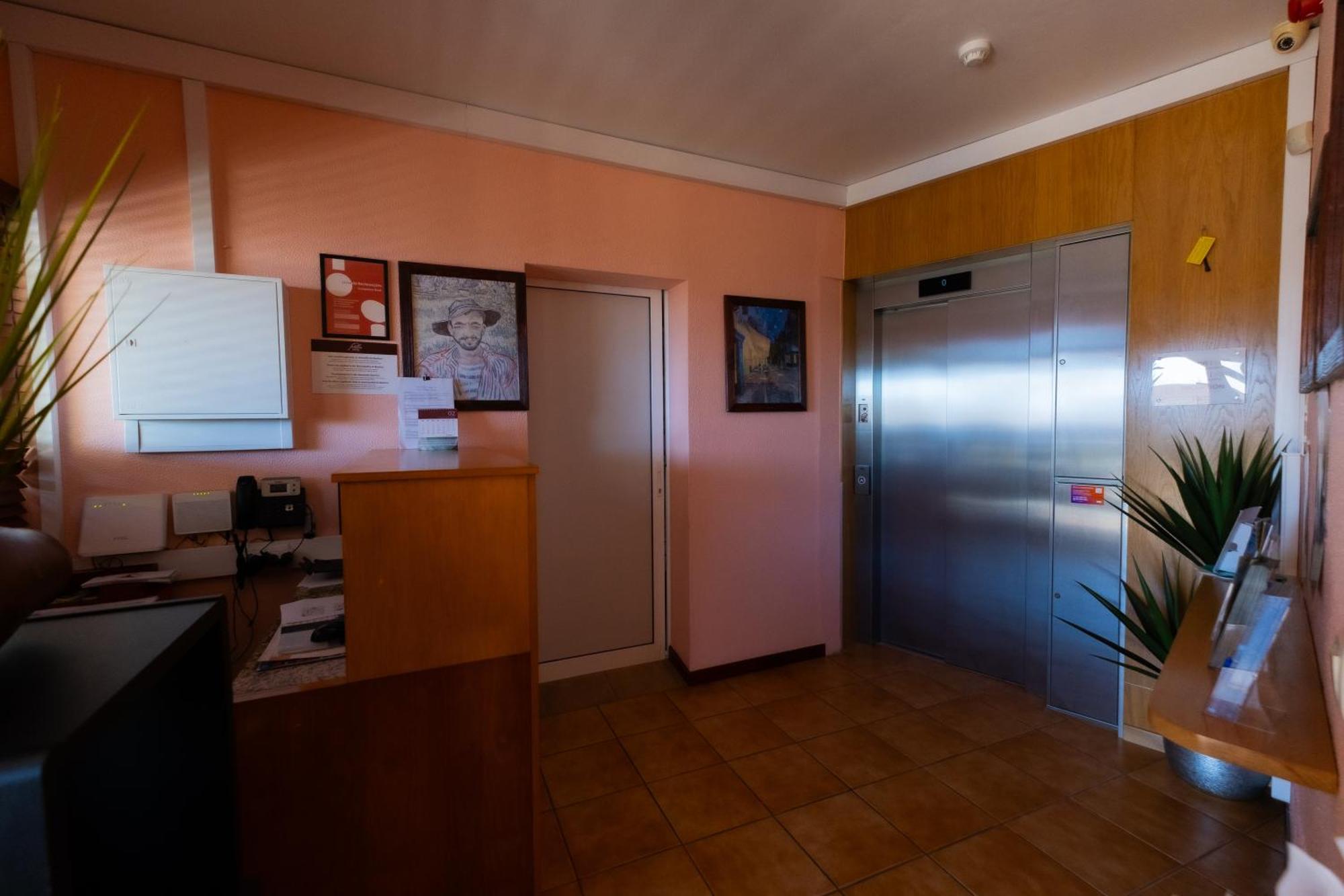 Residencial Familia Hotel Machico  Exterior photo