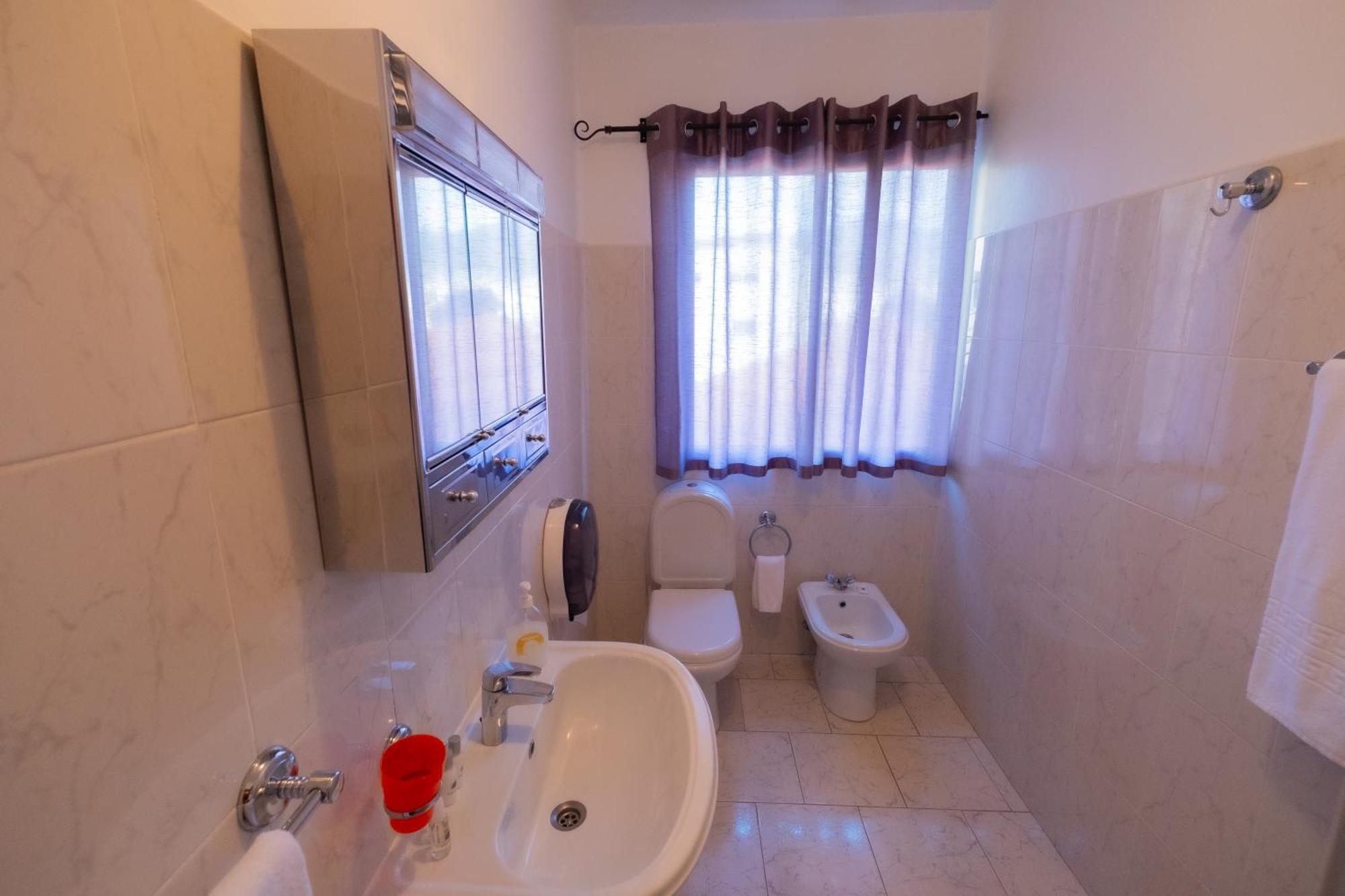 Residencial Familia Hotel Machico  Exterior photo