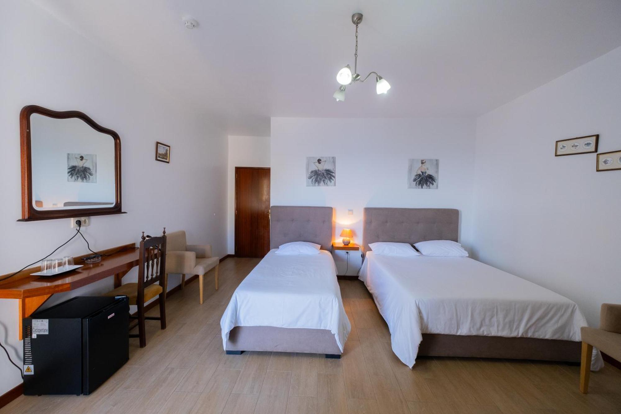 Residencial Familia Hotel Machico  Exterior photo