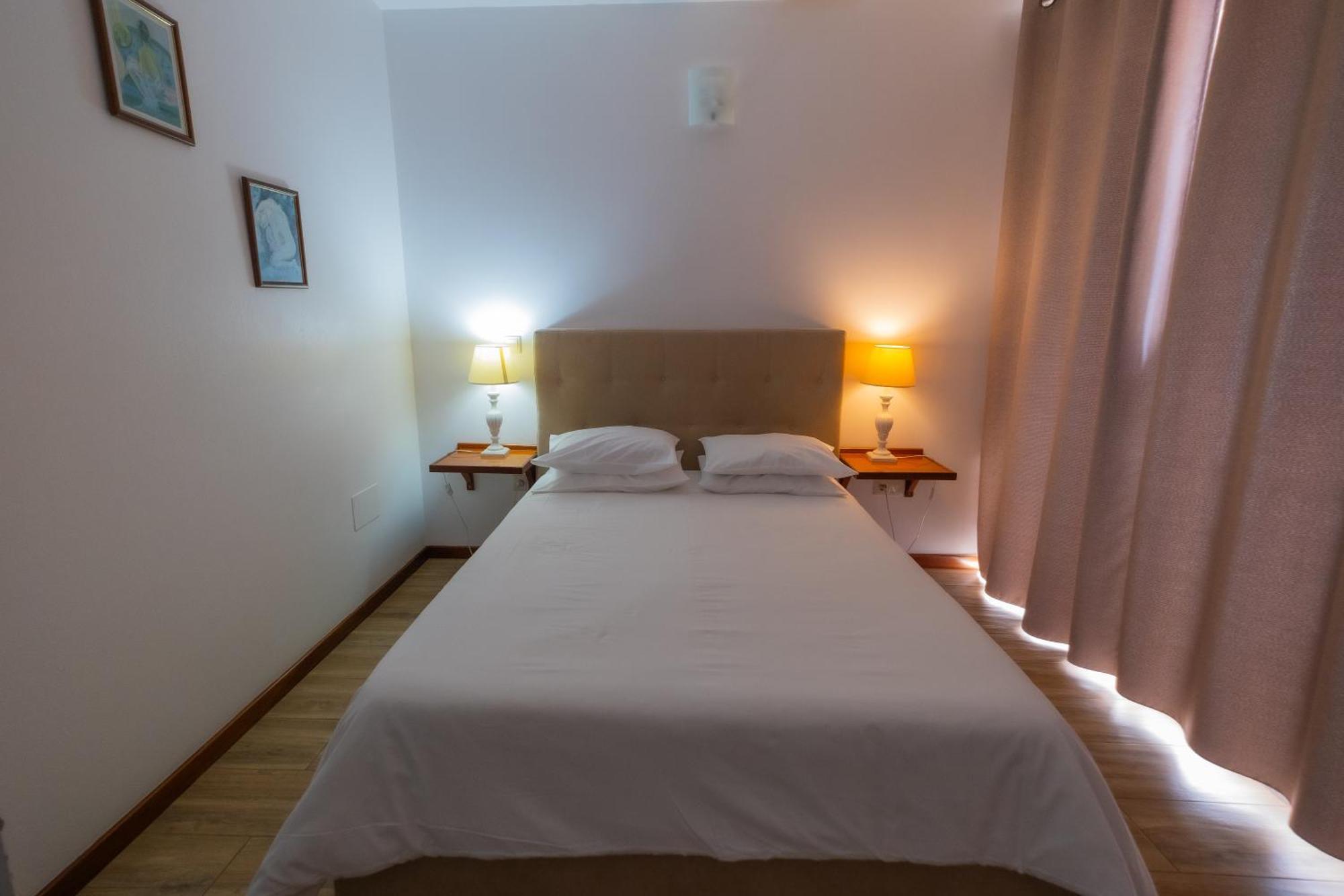 Residencial Familia Hotel Machico  Exterior photo