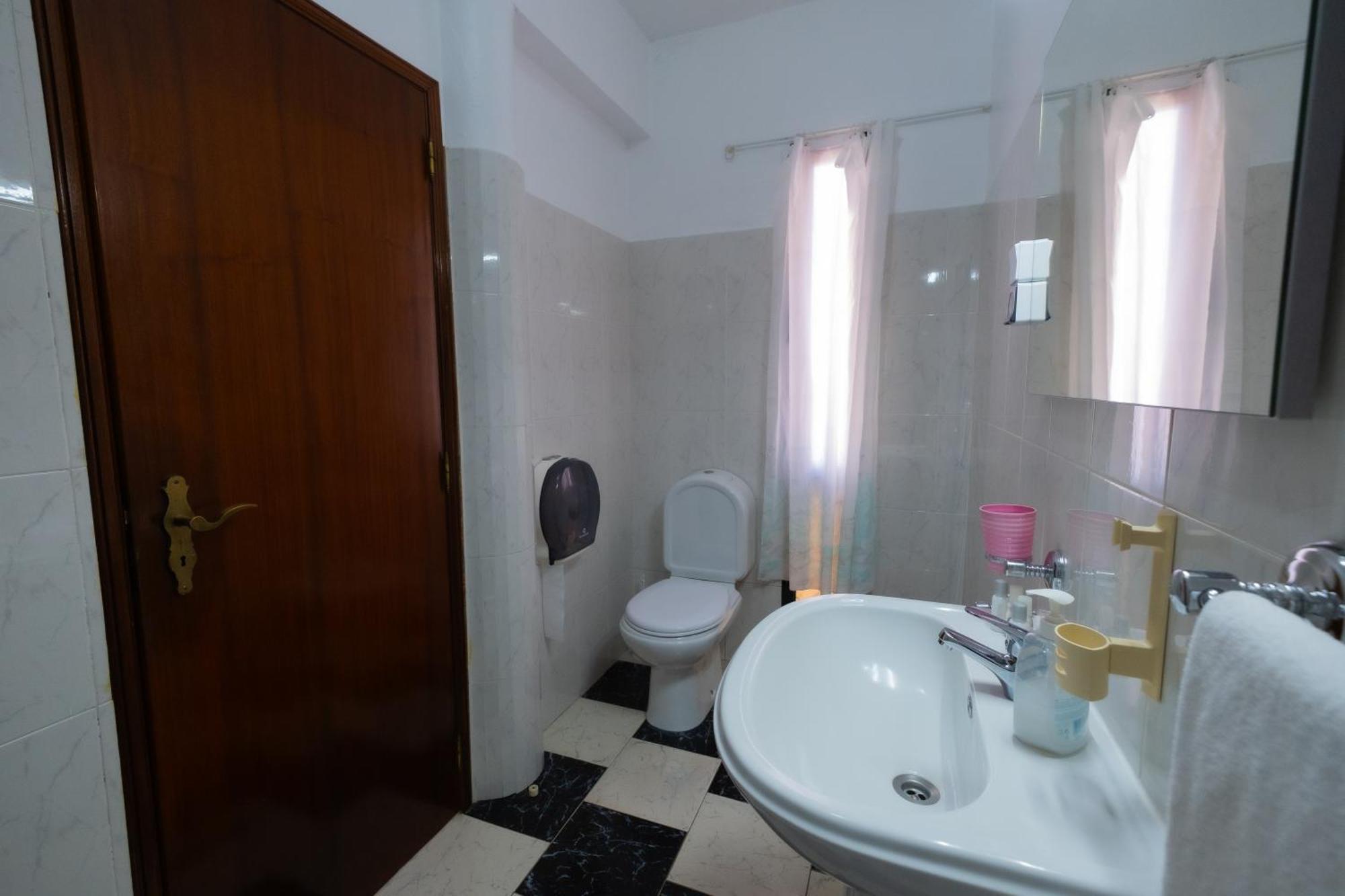 Residencial Familia Hotel Machico  Exterior photo