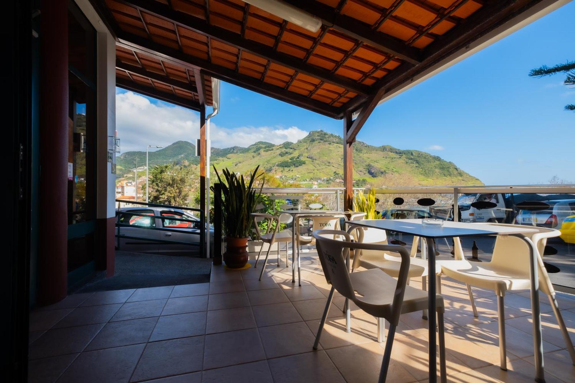 Residencial Familia Hotel Machico  Exterior photo