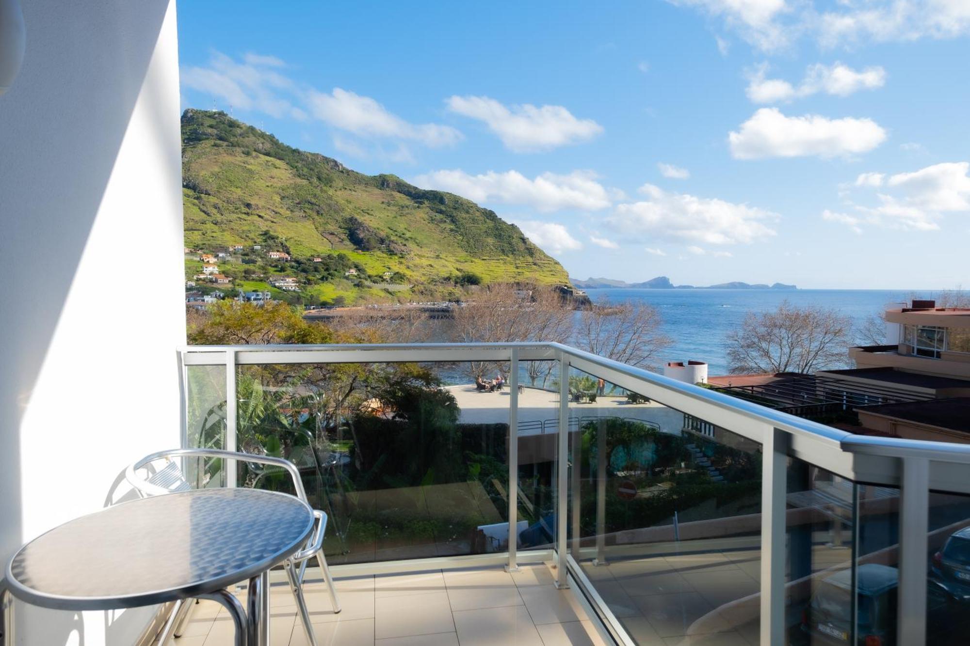 Residencial Familia Hotel Machico  Exterior photo