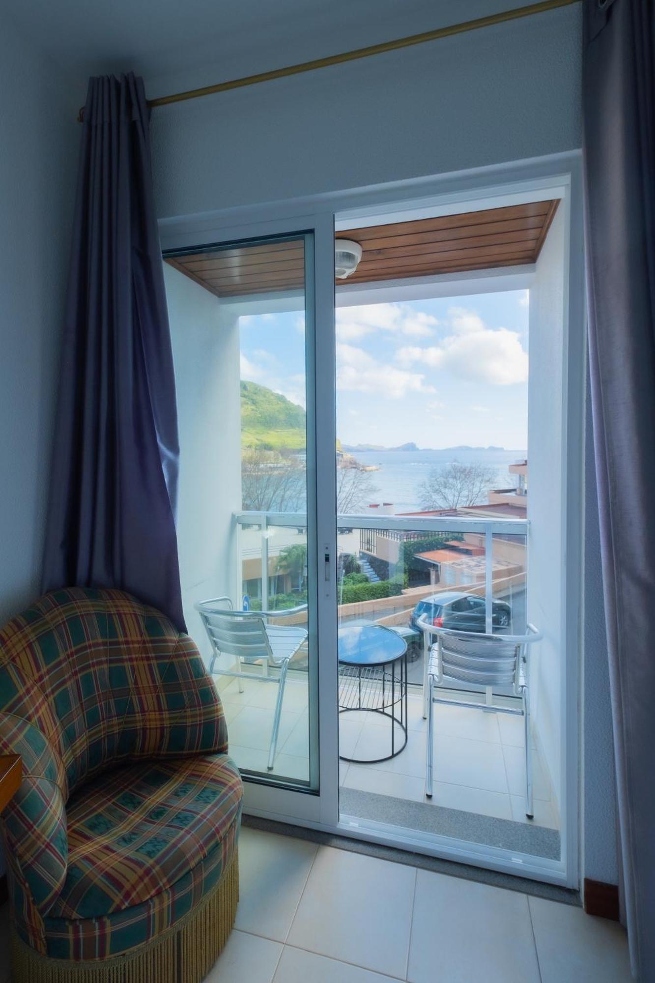 Residencial Familia Hotel Machico  Exterior photo