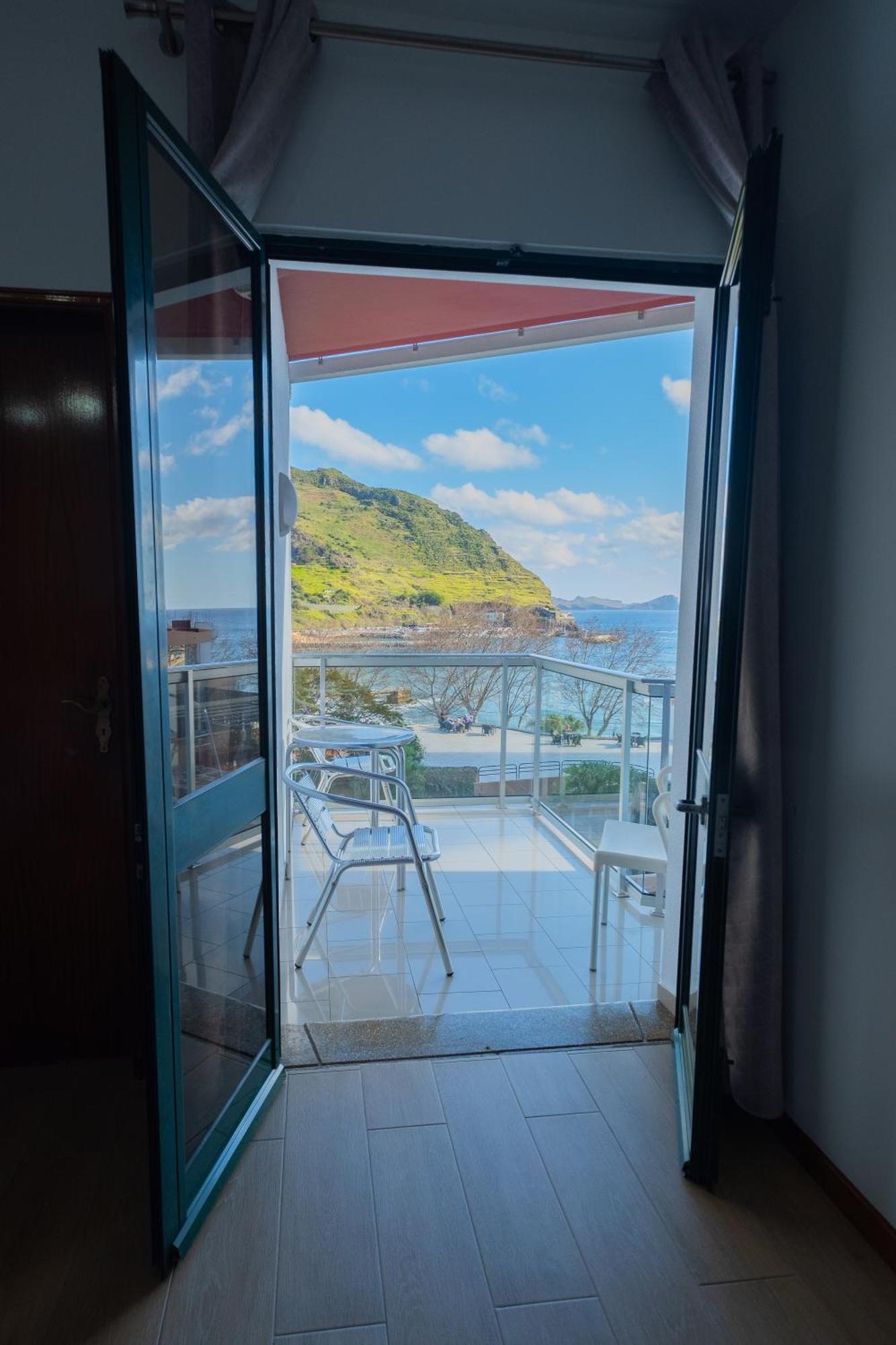 Residencial Familia Hotel Machico  Exterior photo
